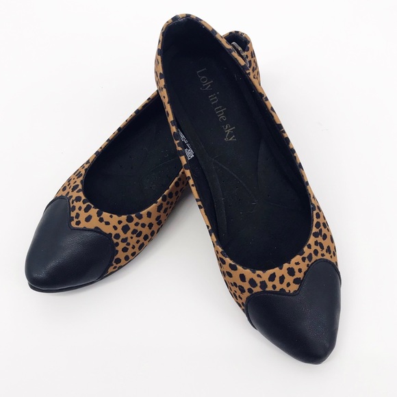 ModCloth : Loly in the Sky Animal Print Flats 8 - Picture 5 of 6